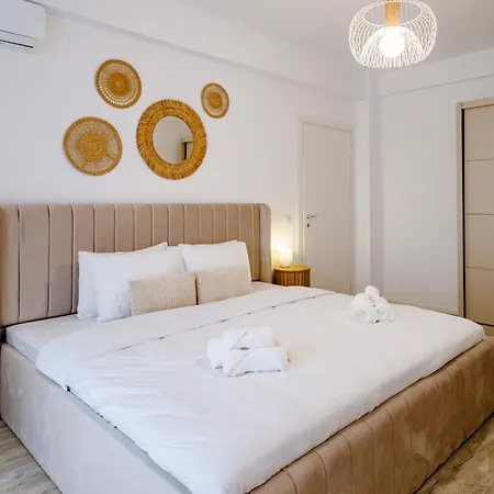 Apartment My Happy Place -